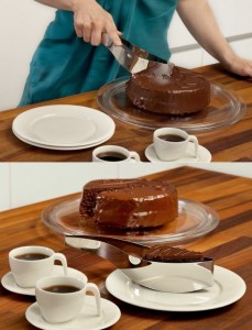 cake-slicer-and-tong-combo